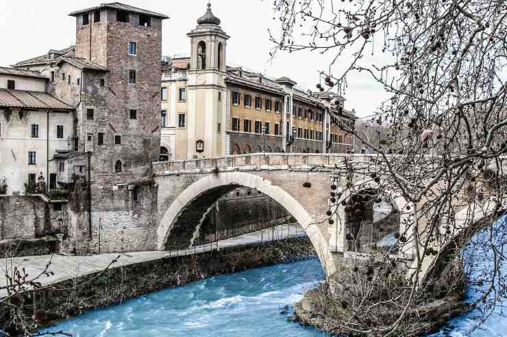 mistero nelle acque del Tevere